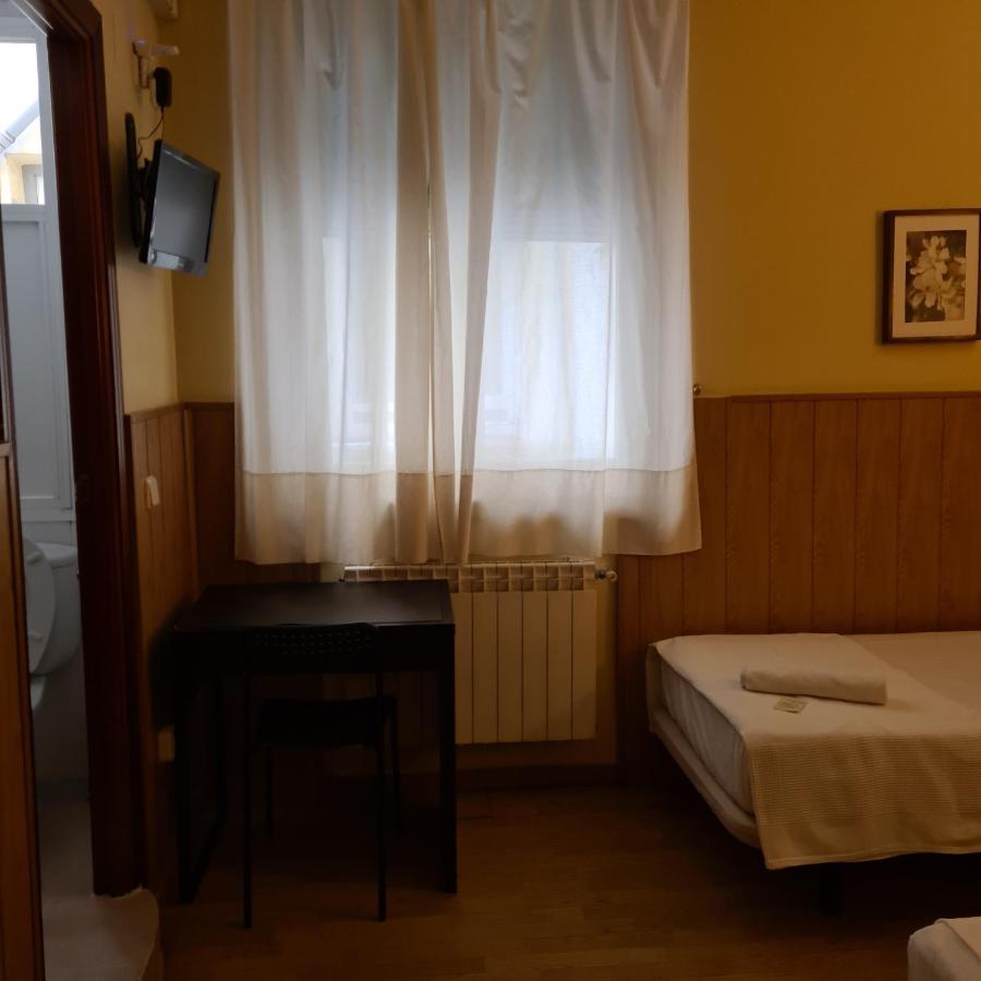 Pensión Oporto 2*